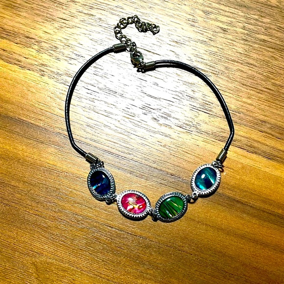 Multi colored necklace - Picture 2 of 2